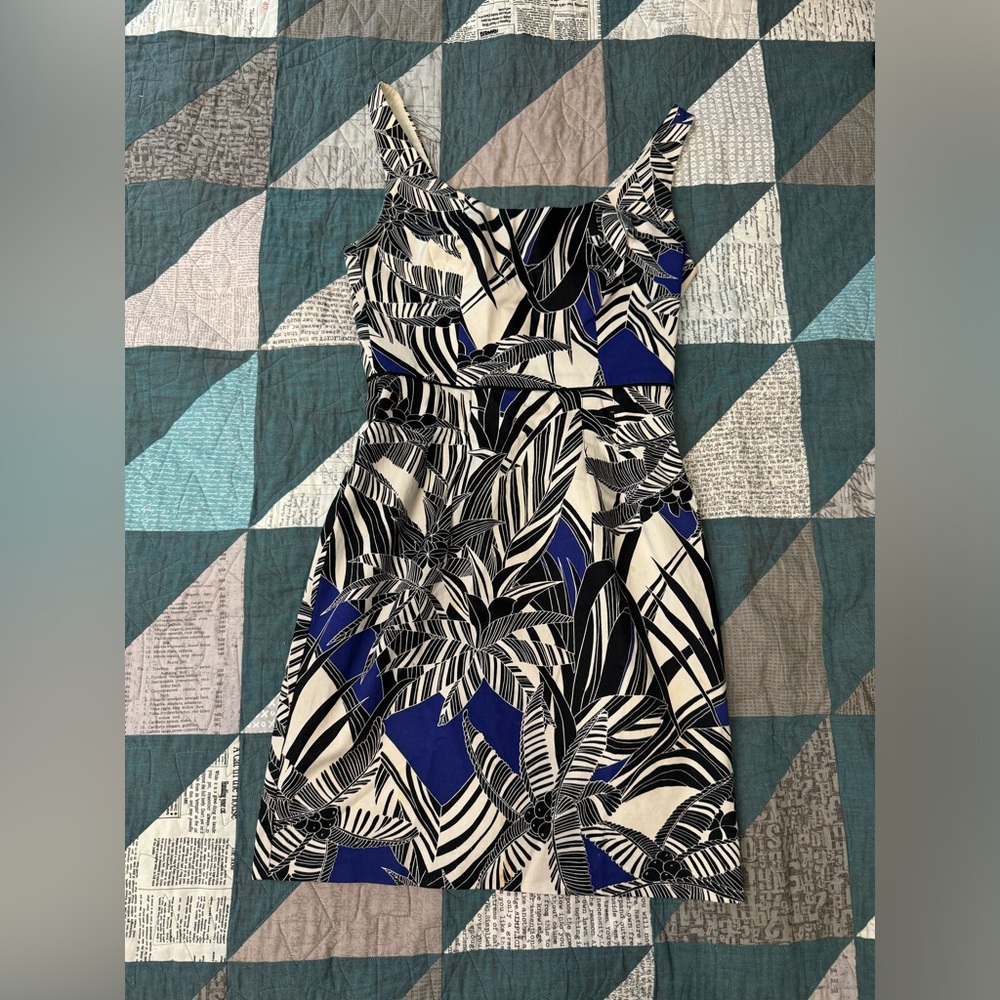 Trina Turk fitted dress Size 2